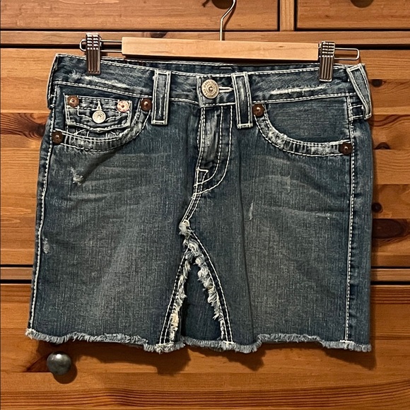 Vintage Y2K Lola Big T True Religion distressed denim jean skirt size 27 - Picture 1 of 14